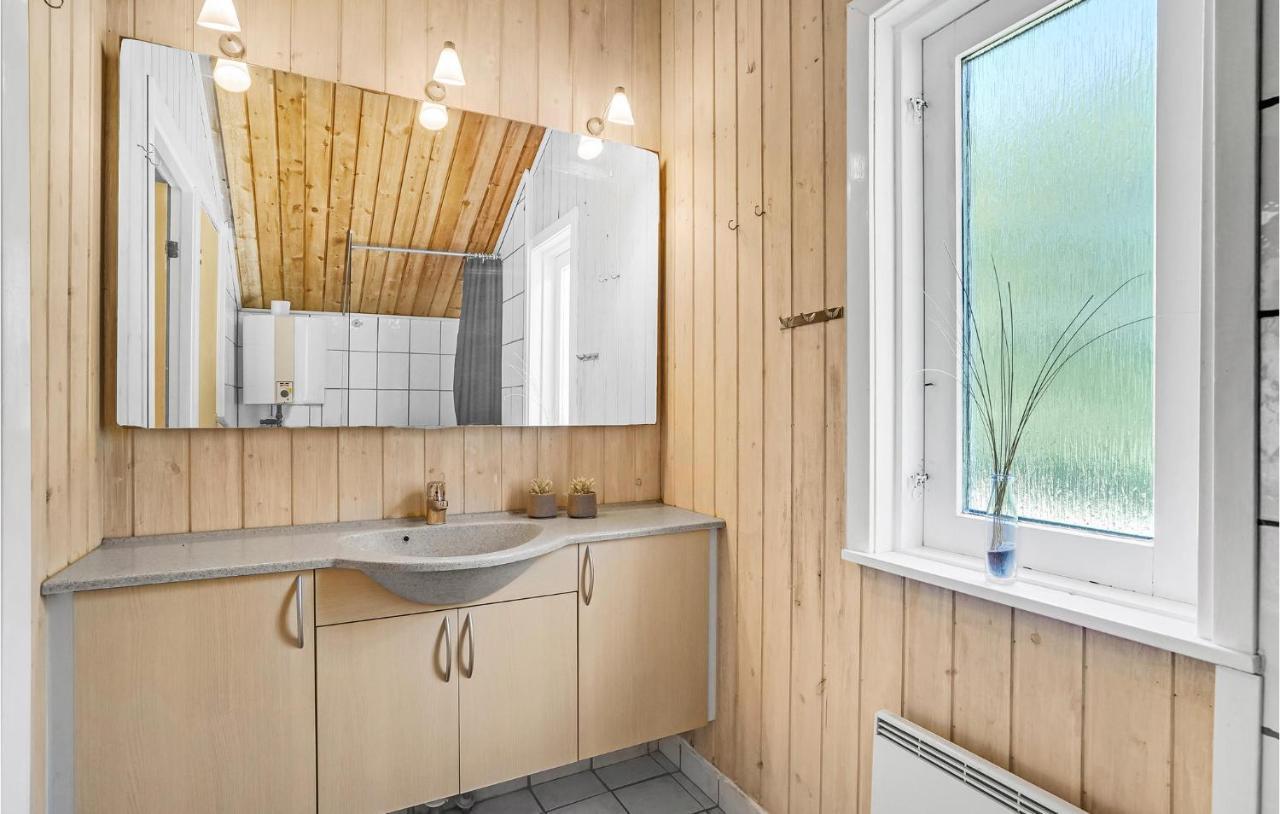Amazing Home In Blavand With Wifi Екстериор снимка