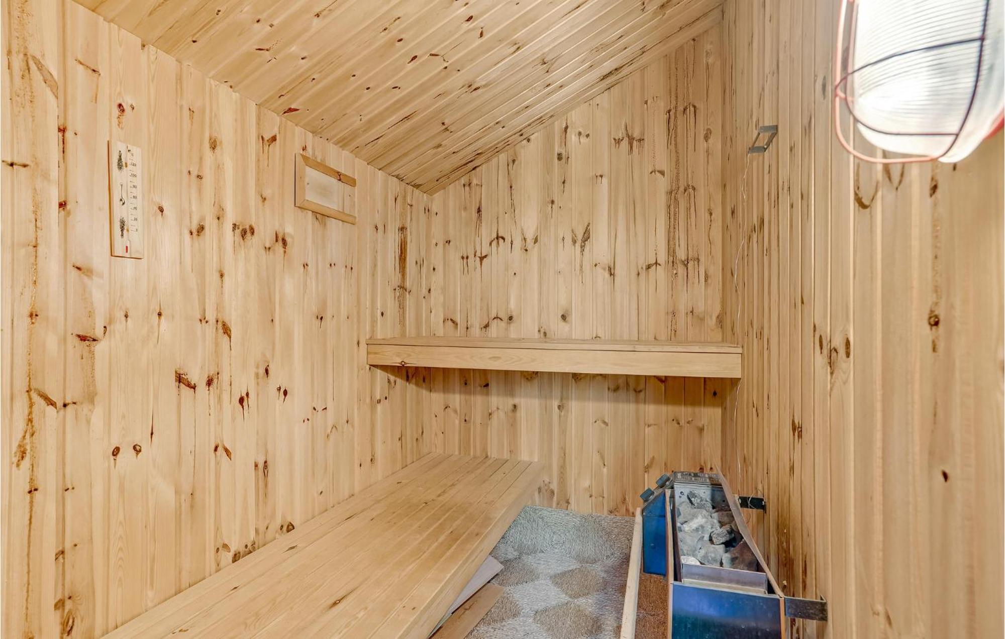 Amazing Home In Blavand With Wifi Екстериор снимка